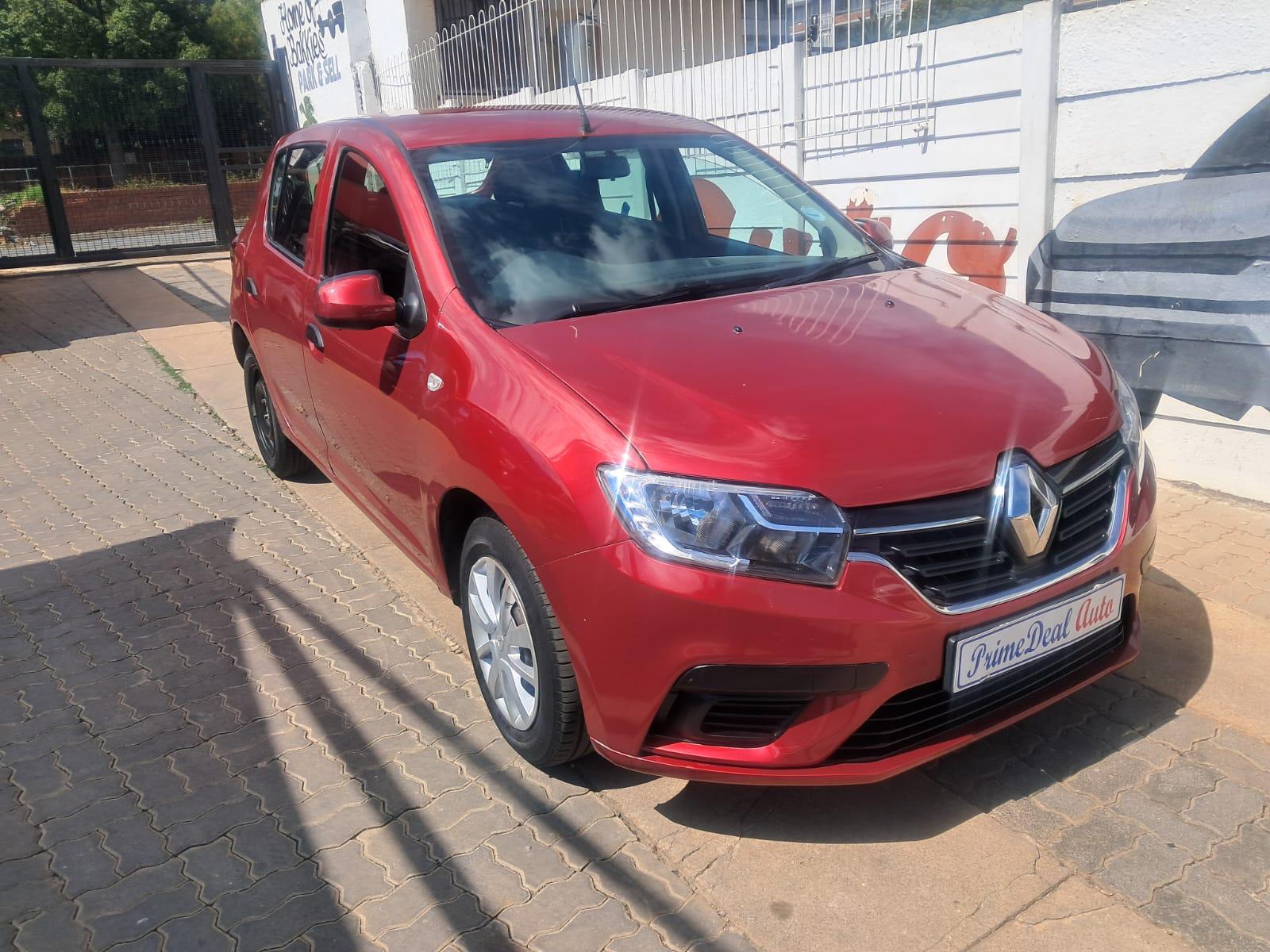 2021 RENAULT sandero