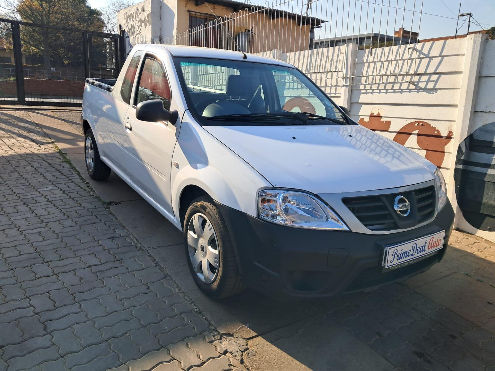 2023 Nissan NP200